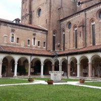 Il chiostro del Tempio di San Lorenzo